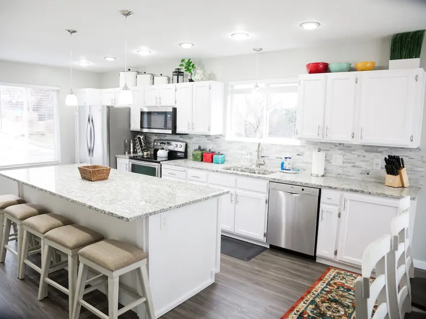 Beautiful Remodeled Home by Ski Resorts & Shopping - Image 1