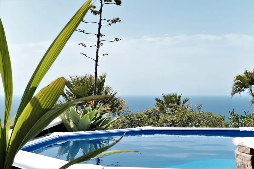 ZenRepublic, your private villa with outdoor jacuzzi & pool with stunning ocean views - Image 1