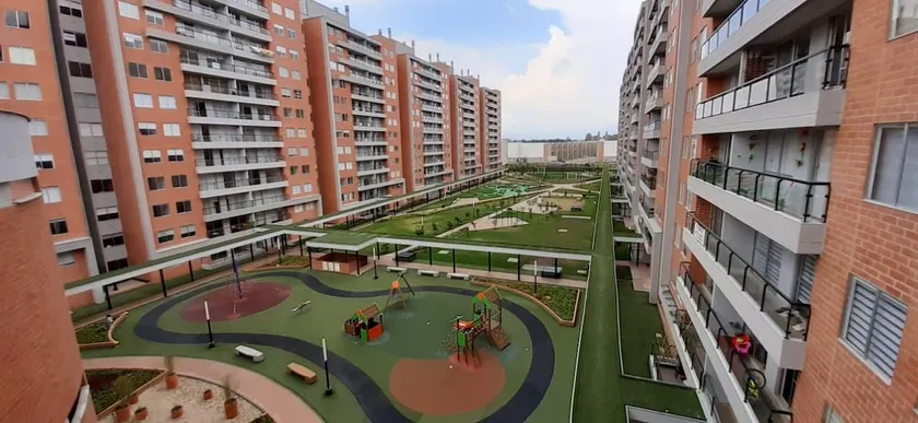 Apartment 20 minutes from Bogotá Airport - Image 1
