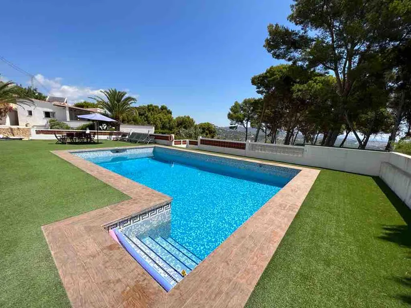 Entire 2 bedroom home with private pool - Image 1