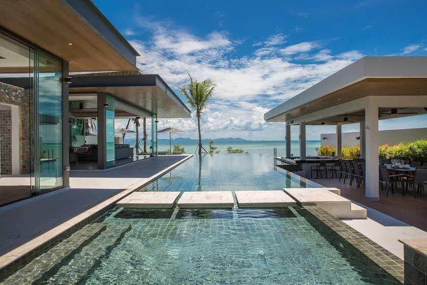 Sea Renity a stunning luxurious beachfront villa - Image 1