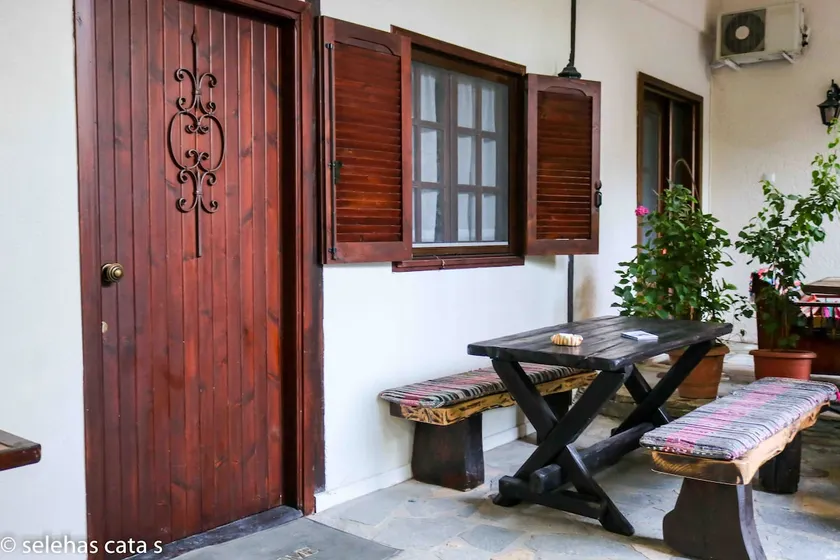 Garden house close to beach (Μ) - Image 1