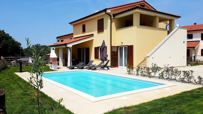 Superior Villa OLIVIA 4-star**** + Private Pool - Image 1