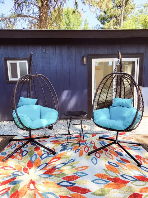 Tiny House w/King Bed, fenced yard, E-Bikes! - Image 1