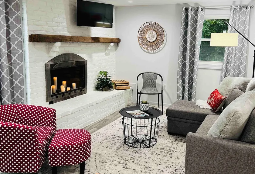 Peaceful Lancaster Retreat~Pet Friendly - Image 1