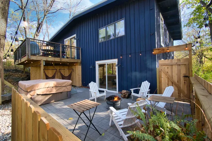 Stunning Home! HotTub, Arcade, Iowa’s Top 10! - Image 1