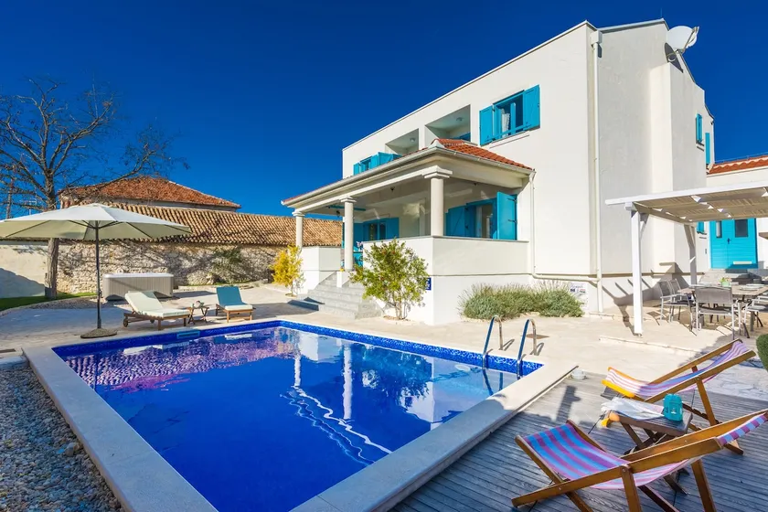 Wellness & Spa Villa Spirini Dvori - Image 1