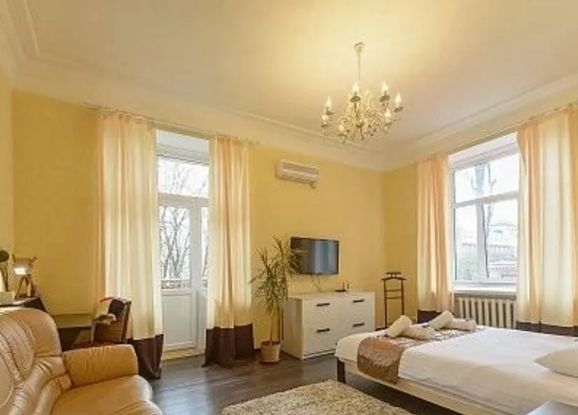 One bedroom, Luxe, 29 Kreschatyk, Centre of Kiev - Image 1