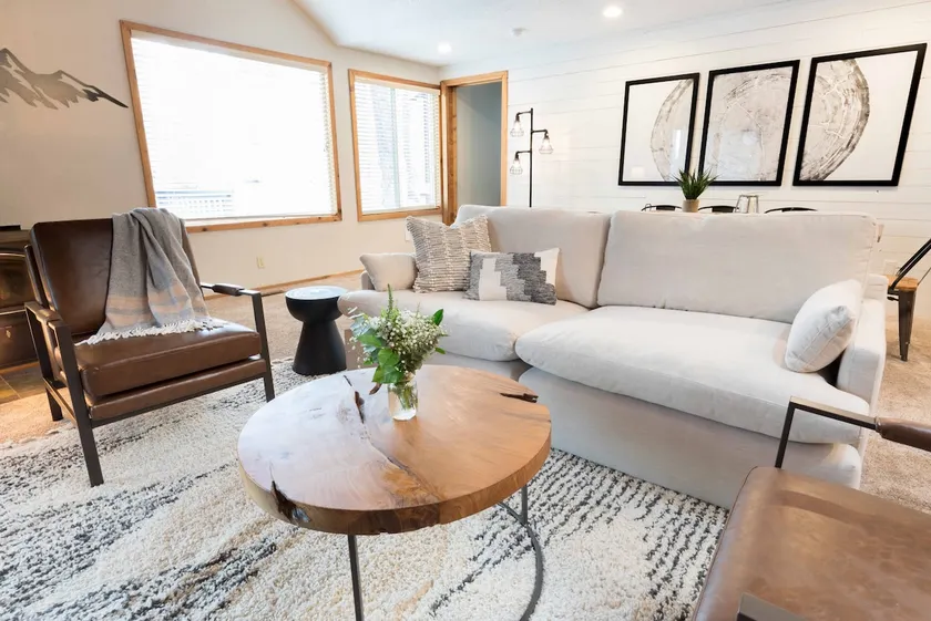Peaceful modern oasis -walking distance to Sunriver Village - Image 1
