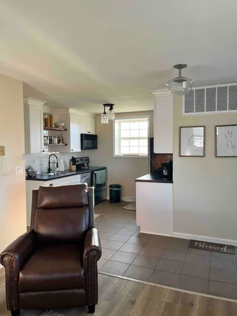 Incredible Rates- Beautiful, Quiet Condo! - Image 1