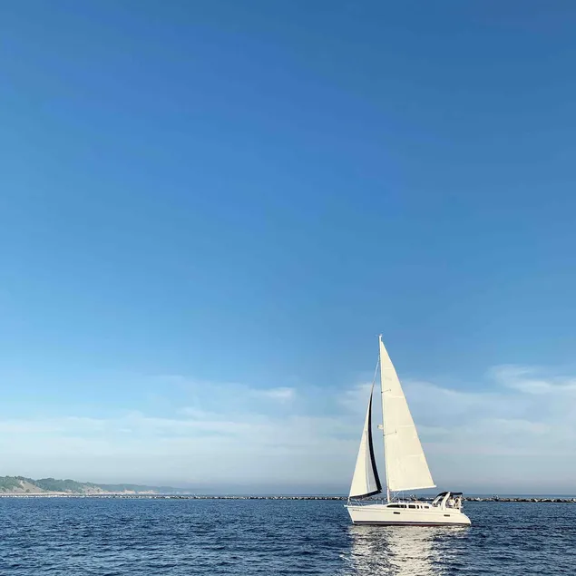 Lakeside Escape - walk to Marina & Lake Michigan! - Image 1