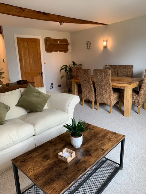 Village green apartment - Image 1