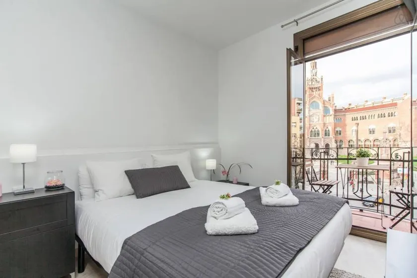 Gaudí Views - Suite with a view in Barcelona - Image 1