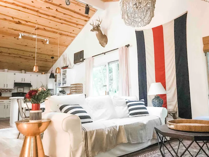 Lake Michigan Beach House |Sleeps 12 Walk to Beach - Image 1