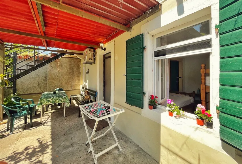 1-Bd Apt With 3 Beds + Private Parking in Tivat - Image 1
