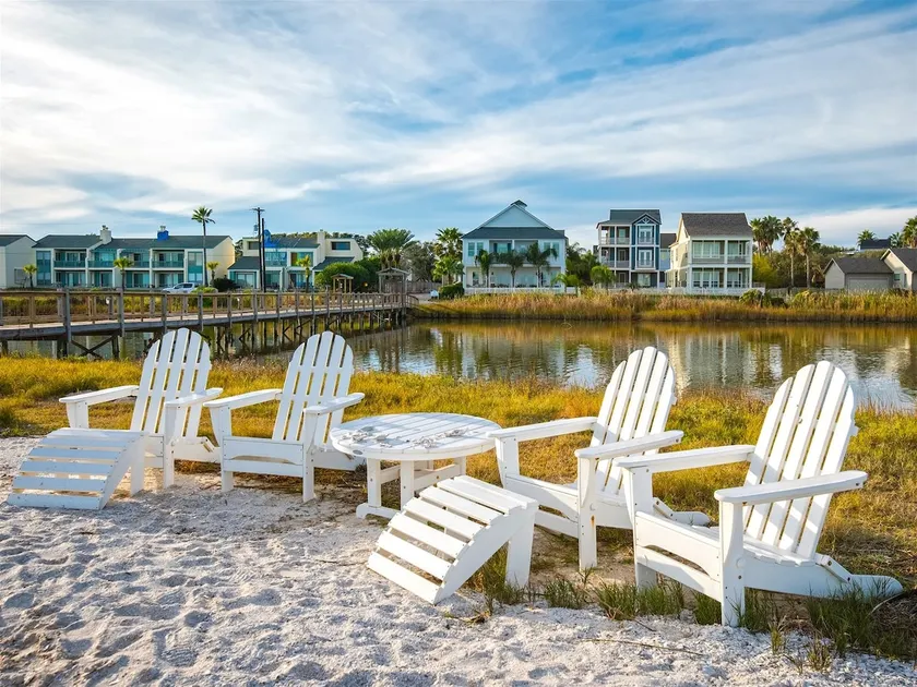 Sailhouse Villa | Private Beach, 600ft Pier & Pool - Image 1
