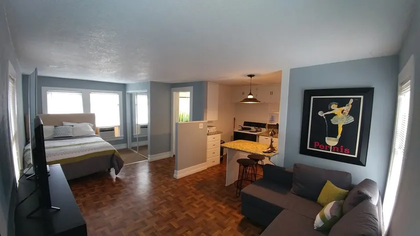 Home away from home: Studio Apt. - Image 1