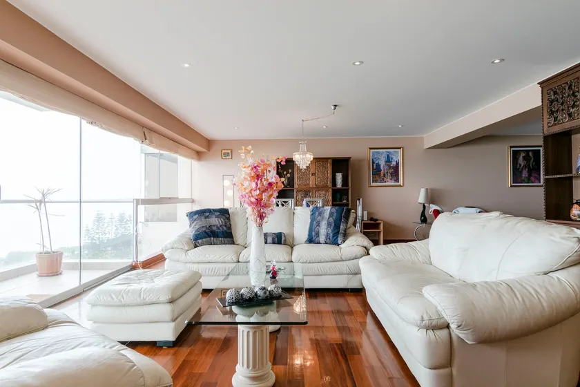 Luxury apartment with amazing views. - Image 1