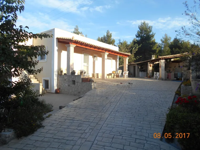 Cleopatra Farmhouse - Image 1