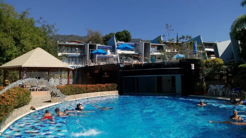 Sun, healthy fun, and relaxation - Image 1