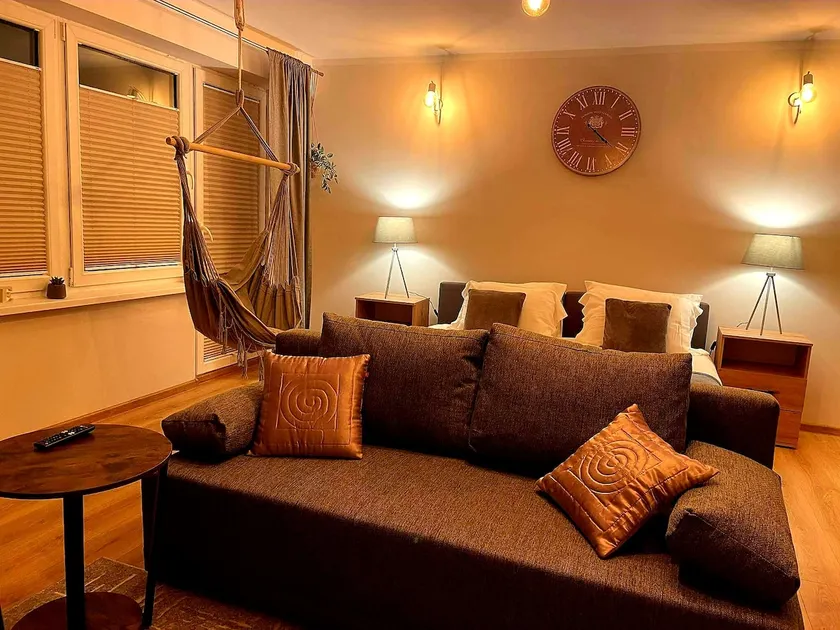 Rose Apartments - Image 1