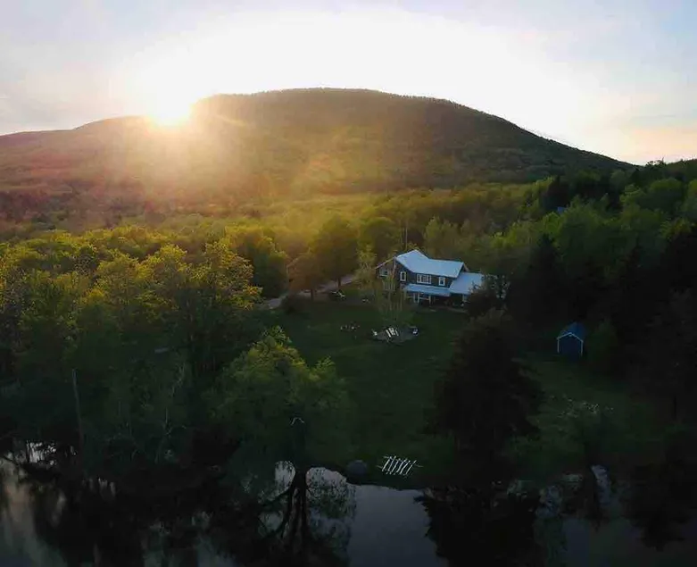 8 Bedroom Mountain Retreat with Barrel Sauna - Image 1