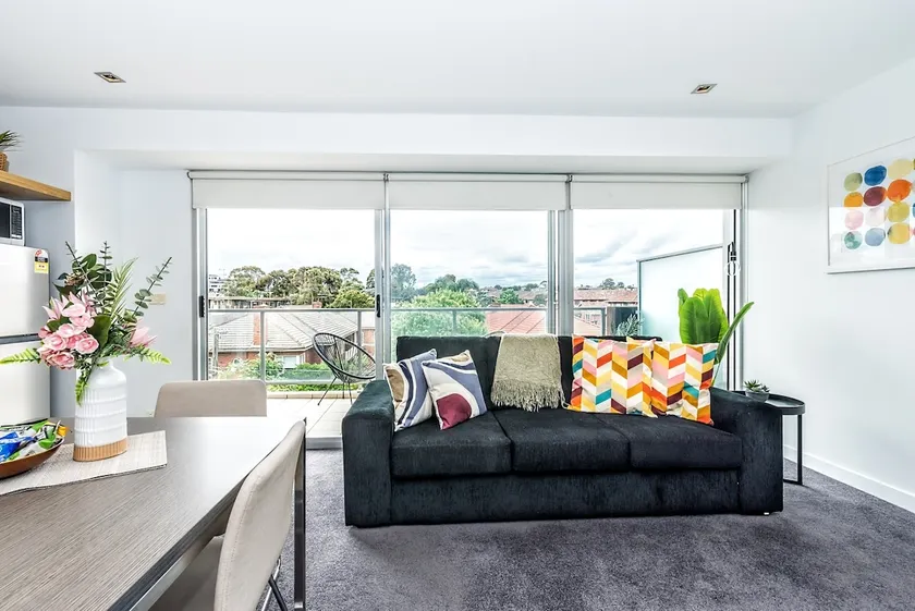 City Views 202 in St Kilda ⭐⭐⭐⭐⭐ - Image 1