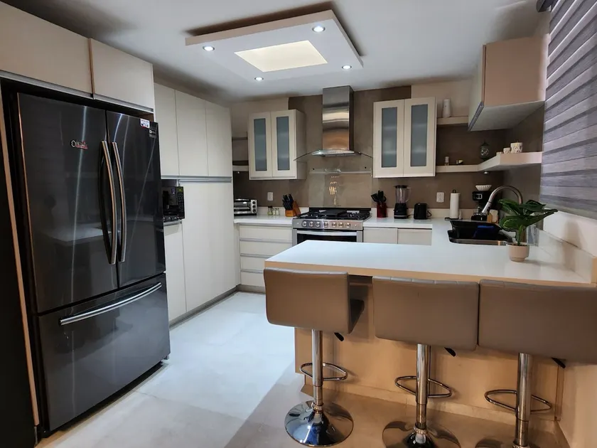 Exclusive Private House. - Image 1
