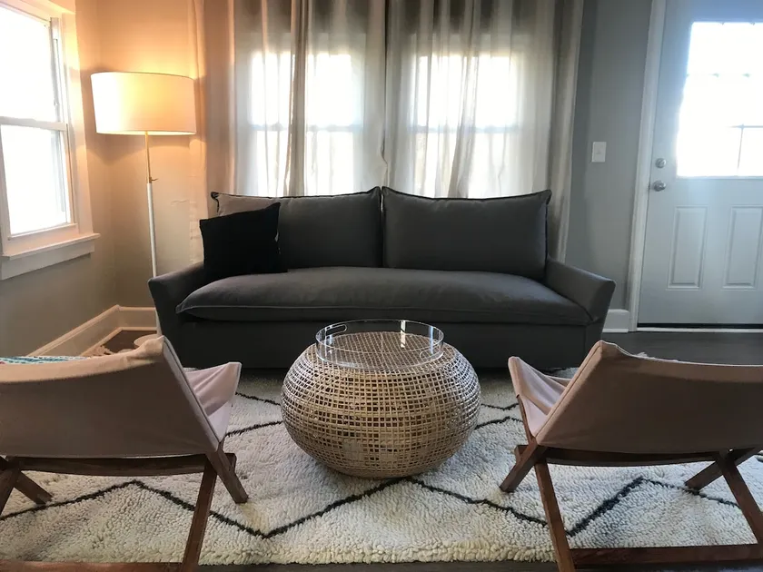 Bayside Bungalow - Image 1
