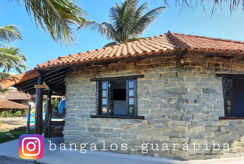 Cozy Seafront Bungalow - Image 1