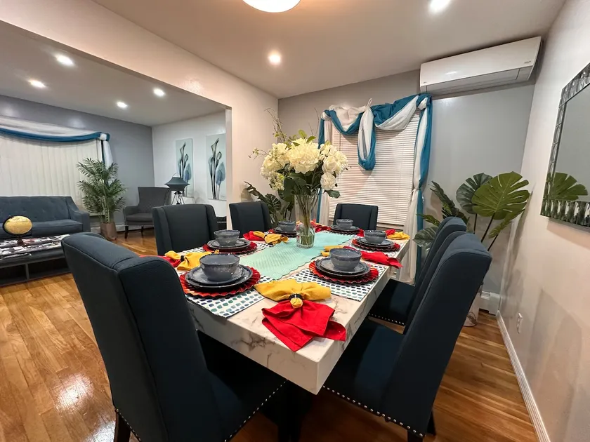 Cozy Queens Retreat w/ Family Amenities & Parking - Image 1