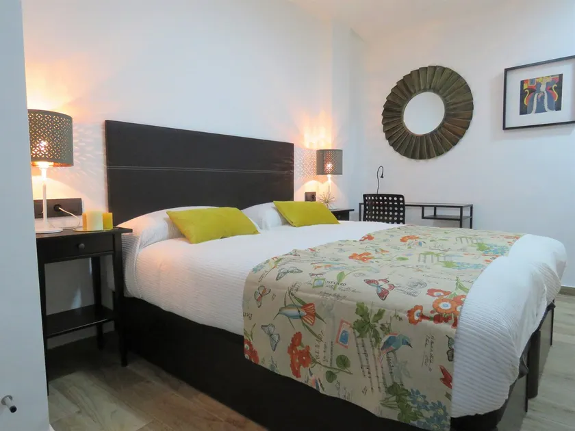 3. HERCULES 2.(1bedroom,1sofabed,balcony) - Image 1