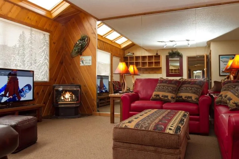 The North Woods Retreat 2 - Image 1