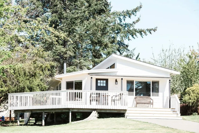 Birch Bay's Little House est. 2019 - Image 1