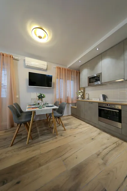 Aldo Apartments Center - Image 1