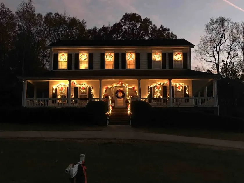 Entire house, 9 beds, billiards, treadmill - Image 1