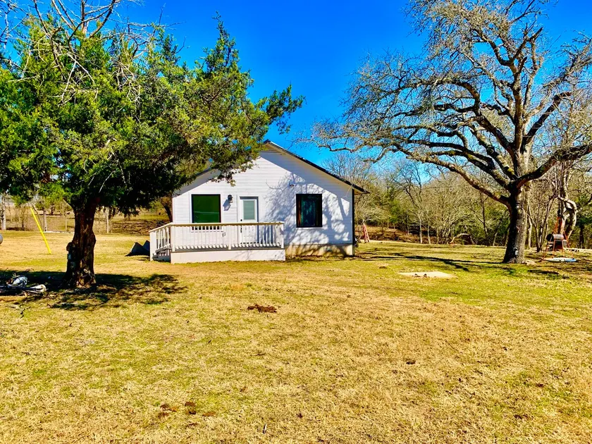 Peaceful Country Retreat Near COTA, Tesla & Austin - Image 1