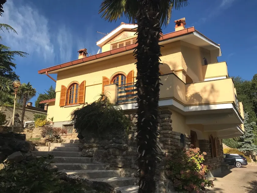 Villa with large private swimming pool in Sutri near Rome - Image 1