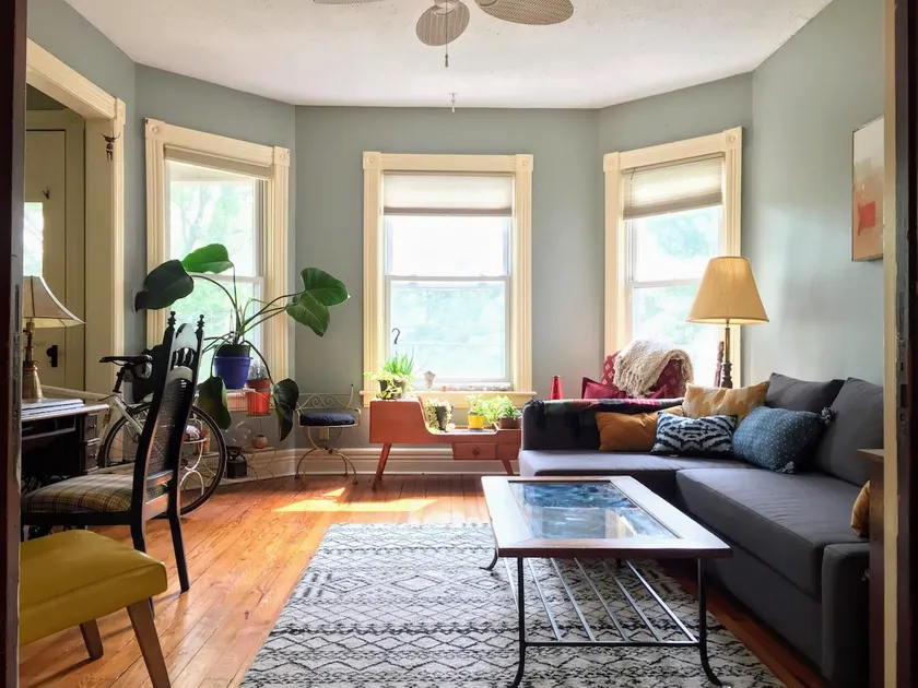Sunny Spacious 2nd Fl home near Union College, Proctors, Ellis - Image 1