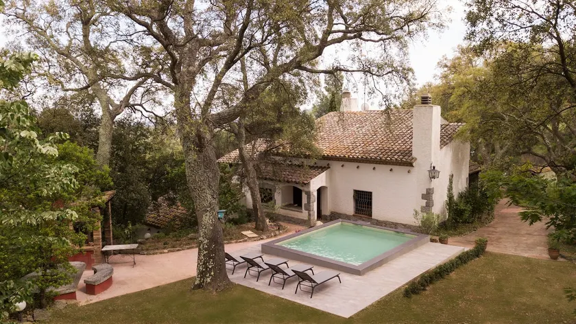 Beautiful house with swimming pool, spa and barbecue - Image 1