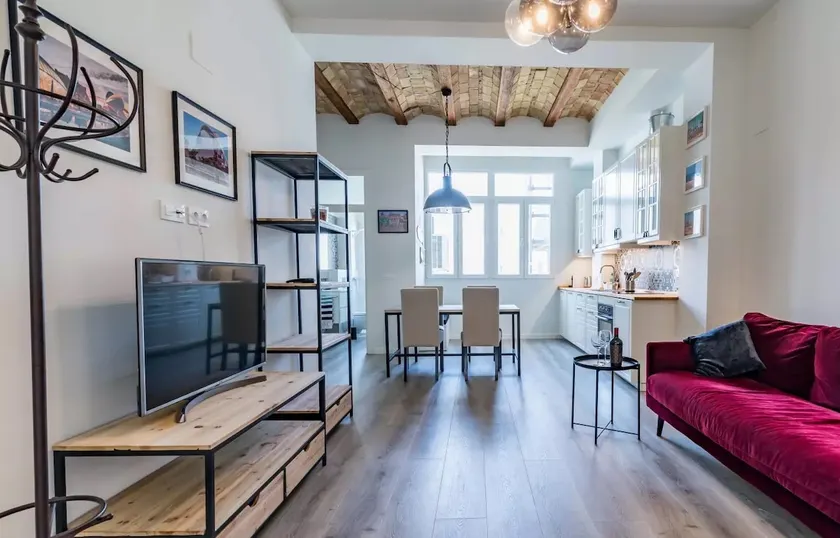 COZY 2 BEDROOMS RUZAFA. MONTHLY RENTAL - Image 1