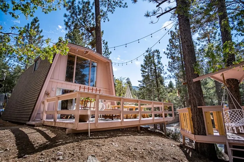 Bear Mountain Getaway: Slopes, Hot Tub, Fireplace! - Image 1