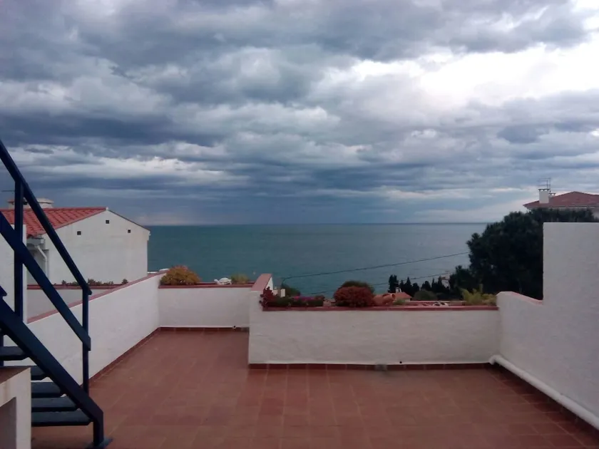 Penthouse with large terrace overlooking the sea 200m from the beach - Image 1