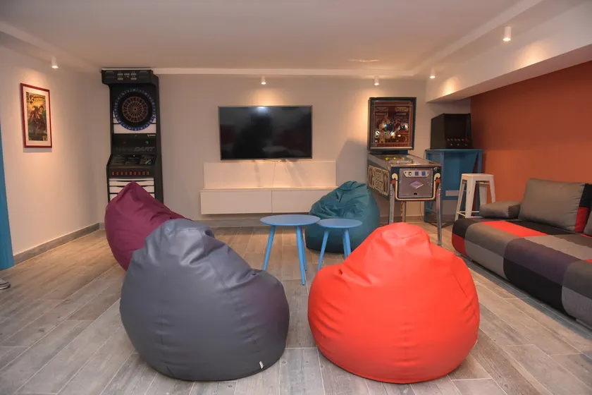 City Place Apartments - Image 1
