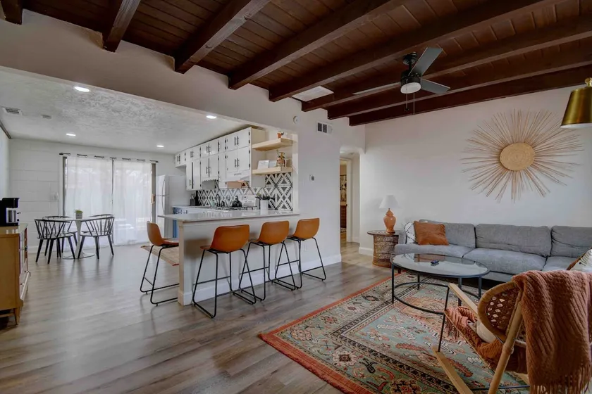Casa Charleston-3BR-2Bath-Private HOT TUB-Pet Friendly-No Pet Fees! - Image 1