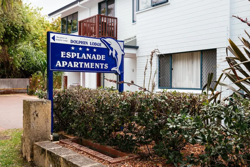 Dolphin Lodge Albany - Self Contained Apartments at Middleton Beach - Image 1