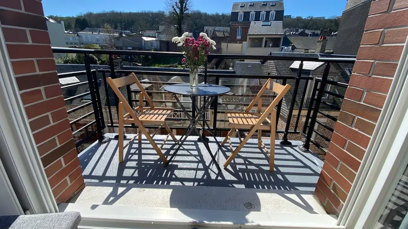 Comfortable apartment, private parking, elevator - Image 1