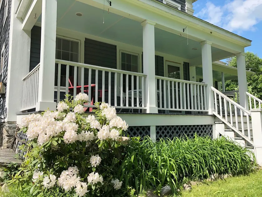 Airy apartment at the old boarding house - Image 1