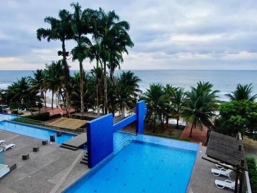 TONSUPA PLAYA AZUL SEA FRONT APARTMENT - Image 1