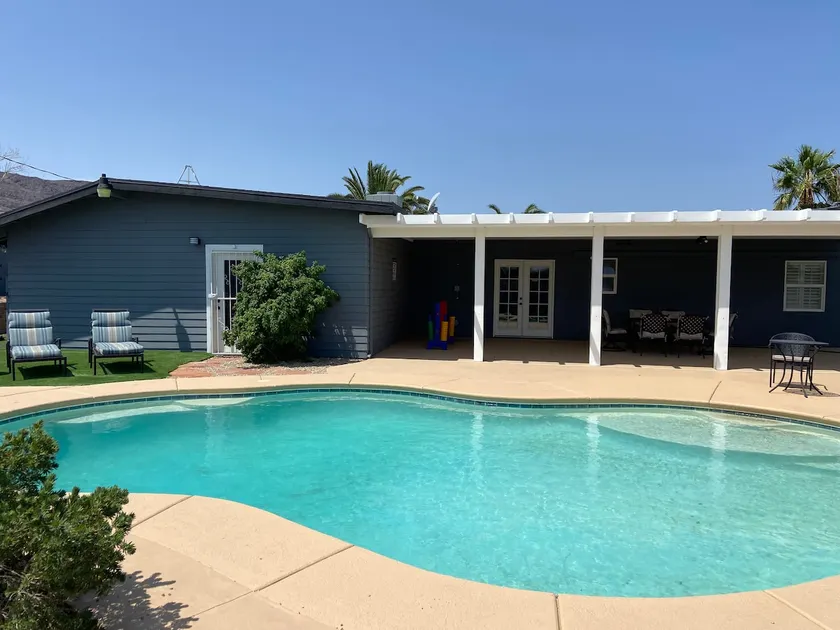 Private Outdoor Oasis 2 - Image 1